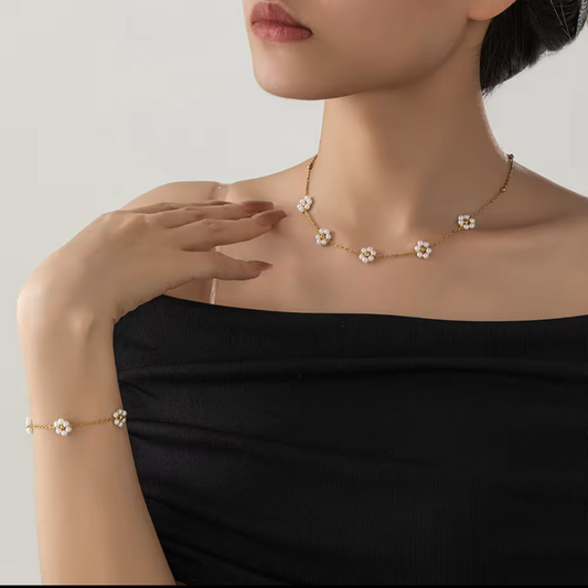 Daisy Pearl Chain Bracelet