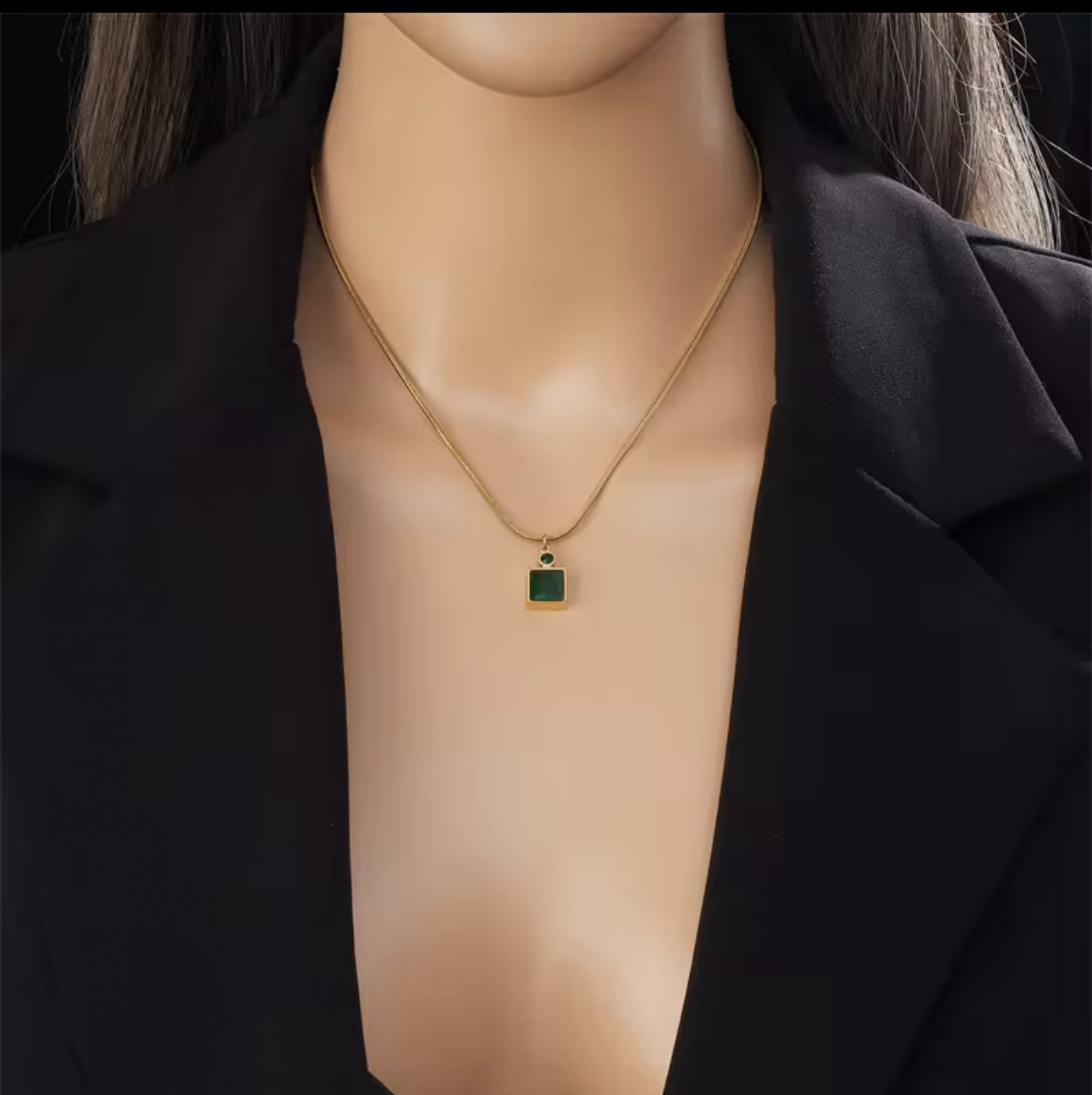 Emerald pendant chain