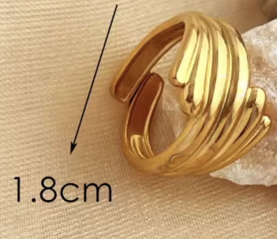 Golden Crest Ring