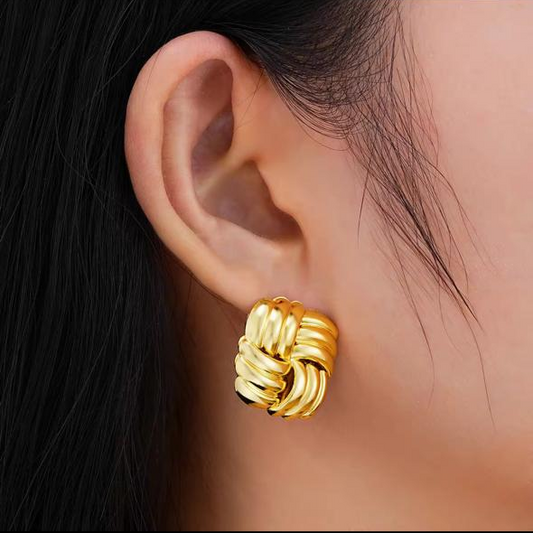 Lux knot studs